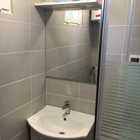 Apartment Kumicic - 3 Bedrooms Icici