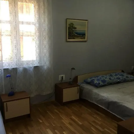 Kumicic - 3 Bedrooms *