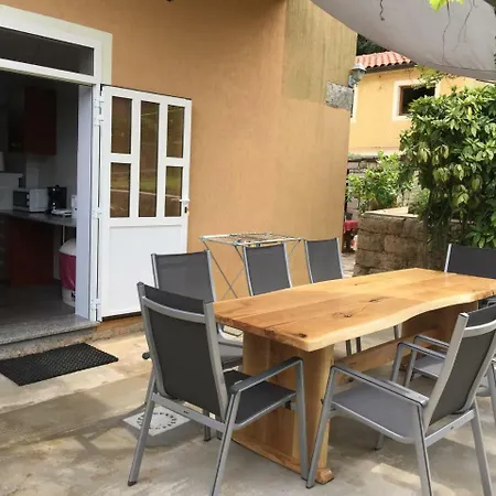 Apartment Kumicic - 3 Bedrooms